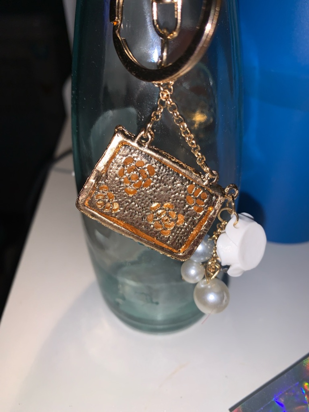 Teal Crystal Purse/bag charm Keychain with Pearl & Rose Charms - Picture 5 of 6